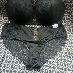 Sexy Black Lace Bra & Panty Set
